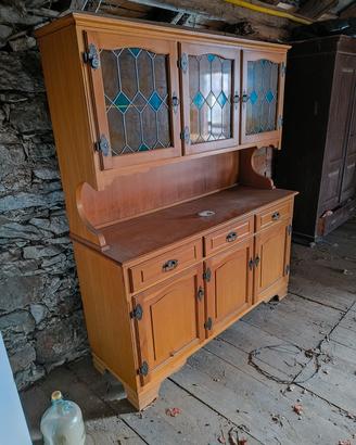 Credenza stile tirolese 
