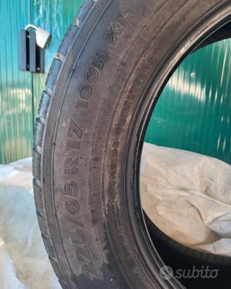 4 pneumatici invernali nokian
225/65/r17 106h