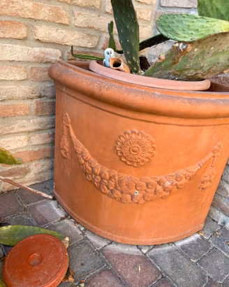 Vaso d'Angolo in Terracotta da Giardino