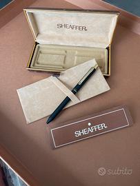 Penna Sheaffer con box - nera e oro
