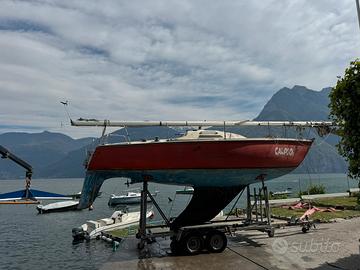 Barca a vela cabinato
