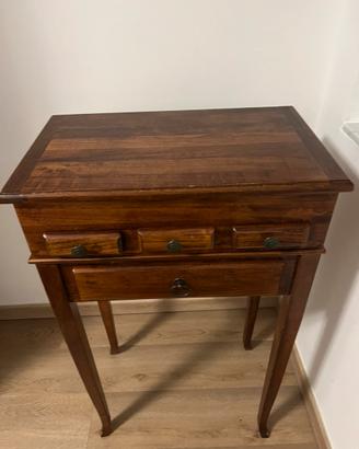 Mobiletto antico