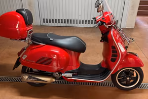 Vespa GTS 300 Super