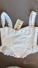 Top corsetto pizzo sangallo bershka