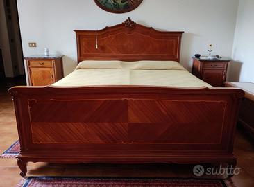Letto matrimoniale anni ’50 in legno massello inta