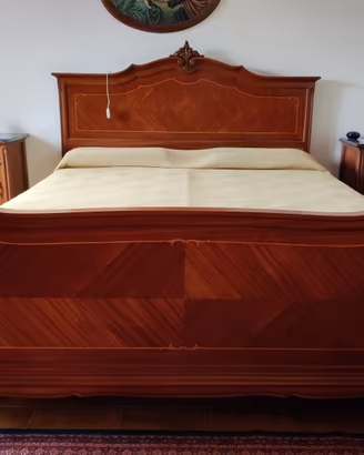 Letto matrimoniale anni ’50 in legno massello inta