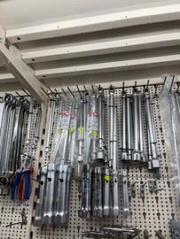 Chiavi a tubo con manico e varie