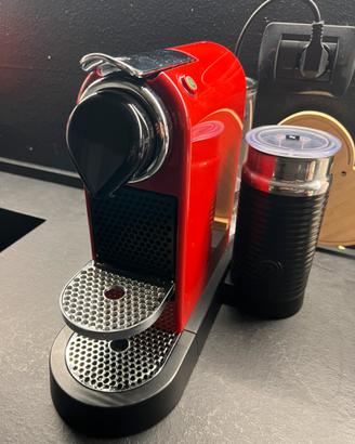 Macchinetta caffé Nespresso Citiz&Milk cherry red