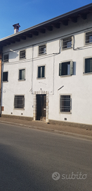 Casa in linea parzialmente ristrutturata