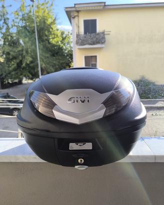 Bauletto GiVi con piastra Monokey (marchio reg.)