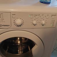 Lavatrice Indesit7kg A+++perfettamente funzionante
