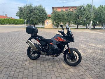 KTM 1290 Super Adventure S 2021 usata privato