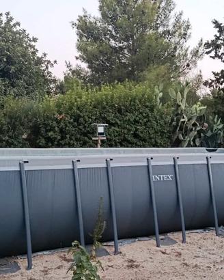 Piscina intex fuori terra
