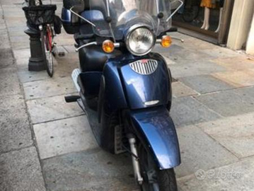 Aprilia Scarabeo 150 touring rifatto nuovo dentro