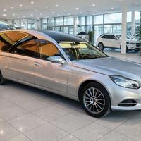 Auto funebre Mercedes Pilato