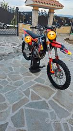 KTM SX-F 250 con sole 33 ore 