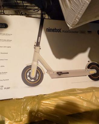 monopattino elettrico NINEBOT