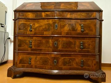 Bureau a ribalta (metà XVIII sec.)