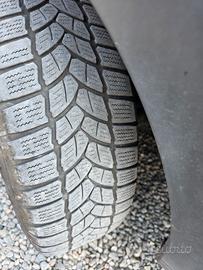 Gomme auto