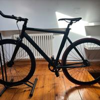 Bicicletta scatto fisso