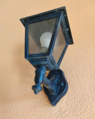Due lampade da esterno 
