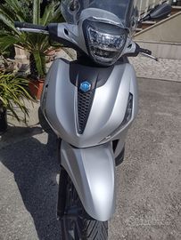 Beverly HPE 400 - 2024