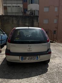 opel corsa 2003 1.0 benzina