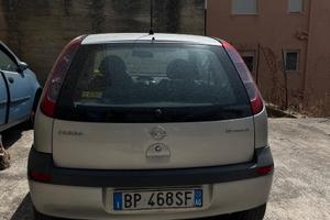 opel corsa 2003 1.0 benzina