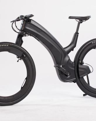 Reevo airless e-bike innovation