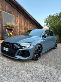 Rs3 con scarico omologato e doppi cerchi