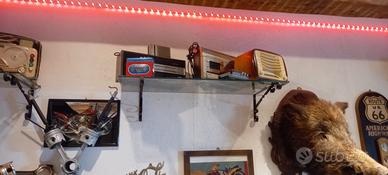 Radio e mobile con giradischi 