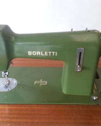 Macchina da cucire d'epoca Borletti