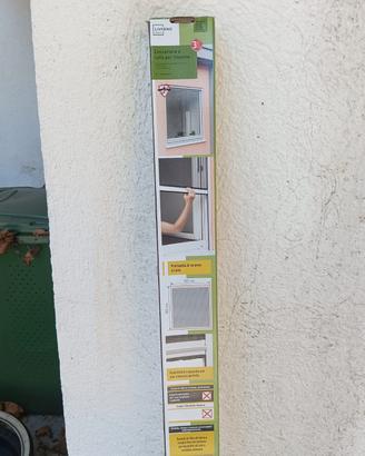 Zanzariere a rullo 150x130  ridimensionabili