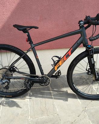 Bici Gravel Felt Broam 60 tg. M  custom

Custom

M