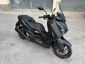 Yamaha Xmax 300