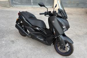 Yamaha Xmax 300