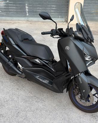 Yamaha Xmax 300
