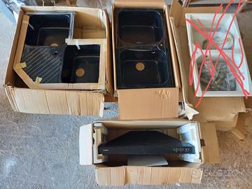 Tutto  2  lavelli e 1 cappa  camino il tutto  120e