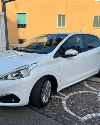 Peugeot 208 BlueHDi 75 5 porte Allure