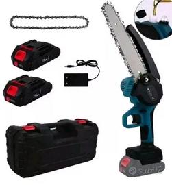 MOTOSEGA 8 POLLICI CON SERBATOIO OLIO 2 BATTERIA