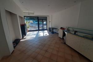 Negozio con magazzino