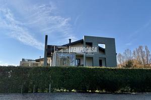 Prestigioso bilivello del 2020, in zona centraliss