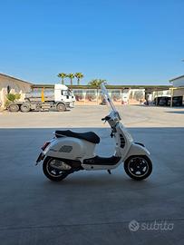 Vespa GTS 300 sport 