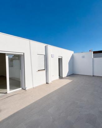 Trilocale luminoso con terrazza a Cagliari