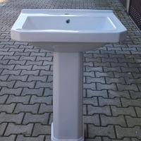 Lavabo bagno con colonna