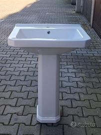 Lavabo bagno con colonna