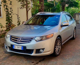 Honda Accord 8a serie 2011