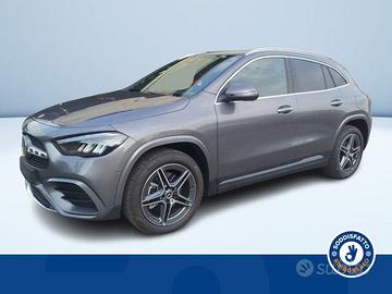 Mercedes-Benz GLA 250 E PLUG-IN HYBRID AUTOMA...