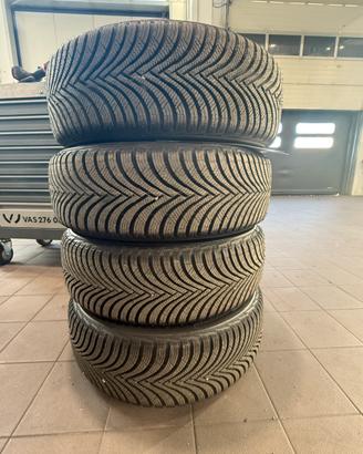Gomme invernali e cerchi audi q2 205/60/16  92 H