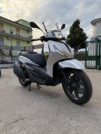 Piaggio Beverly 400 Sport